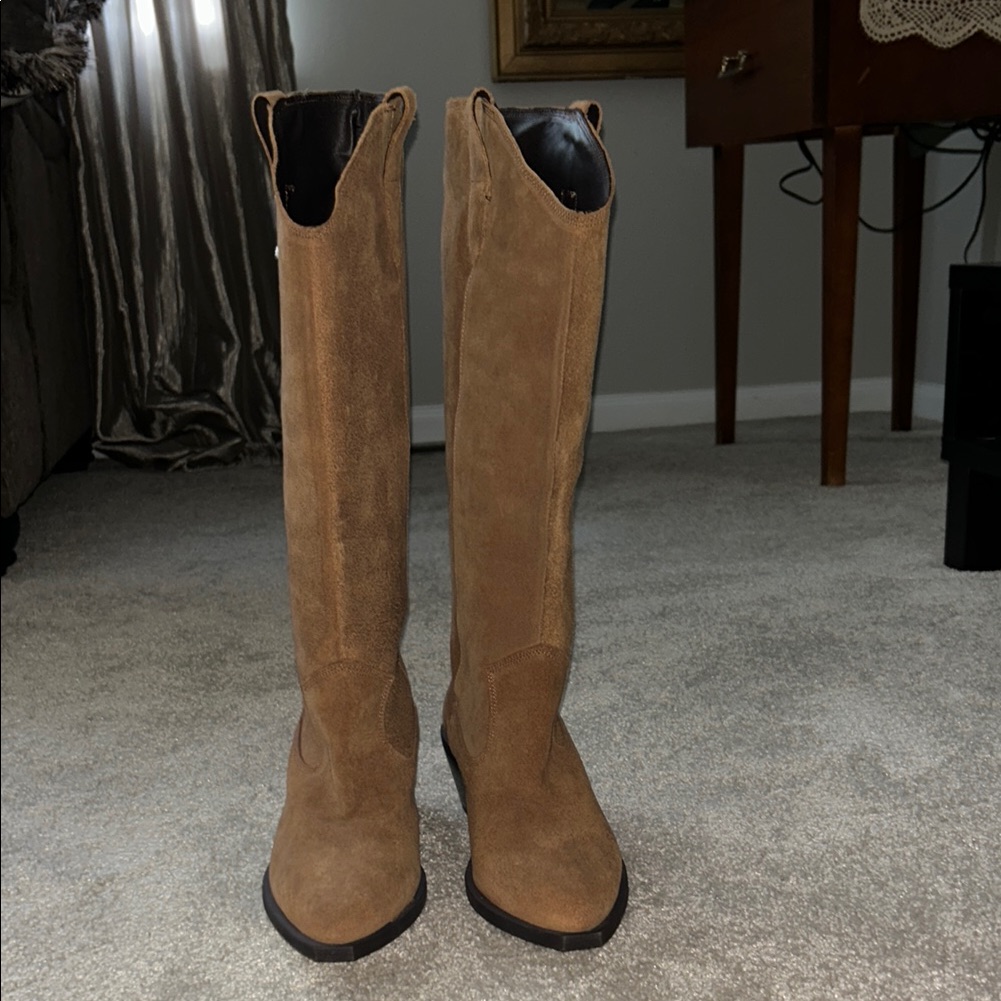 Bianco Beige Brown Heeled Suede Boots With Classic Design Size 39